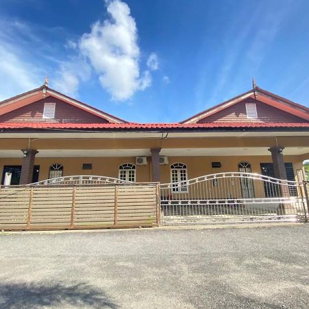 Family Homestay Kuala Terengganu Luaran gambar