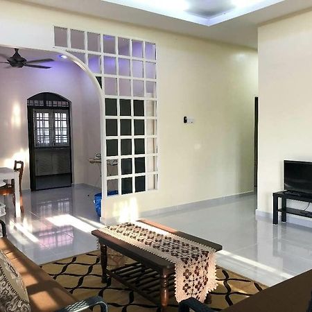 Family Homestay Kuala Terengganu Luaran gambar