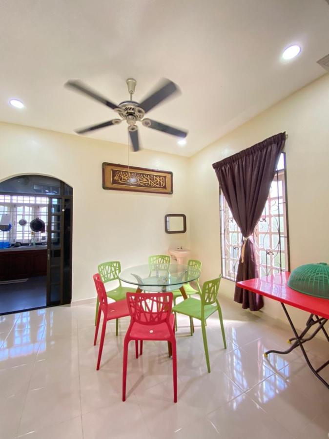 Family Homestay Kuala Terengganu Luaran gambar