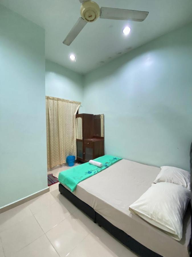 Family Homestay Kuala Terengganu Luaran gambar