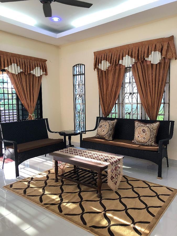 Family Homestay Kuala Terengganu Luaran gambar